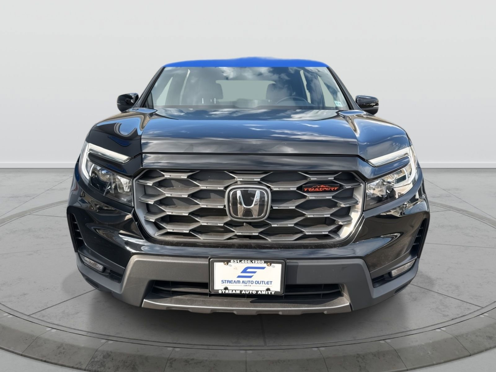 Used 2024 Honda Passport TrailSport image 2