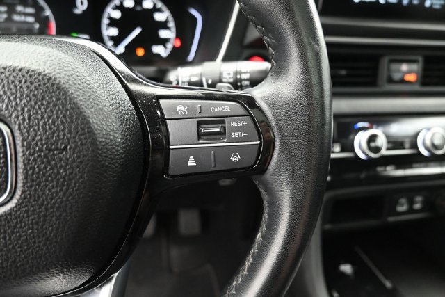 Certified 2024 Honda Pilot Touring image 6