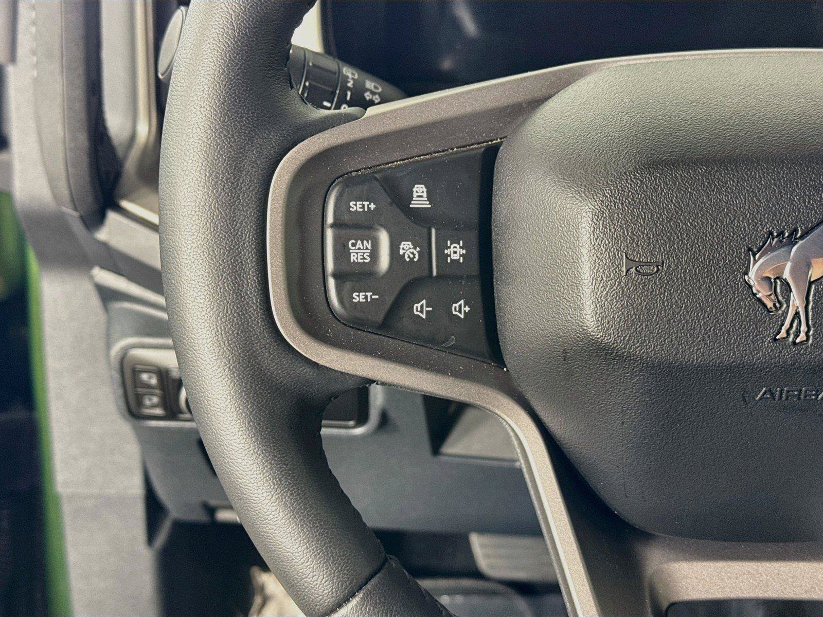 Used 2025 Ford Bronco Outer Banks AWD/4WD image 17