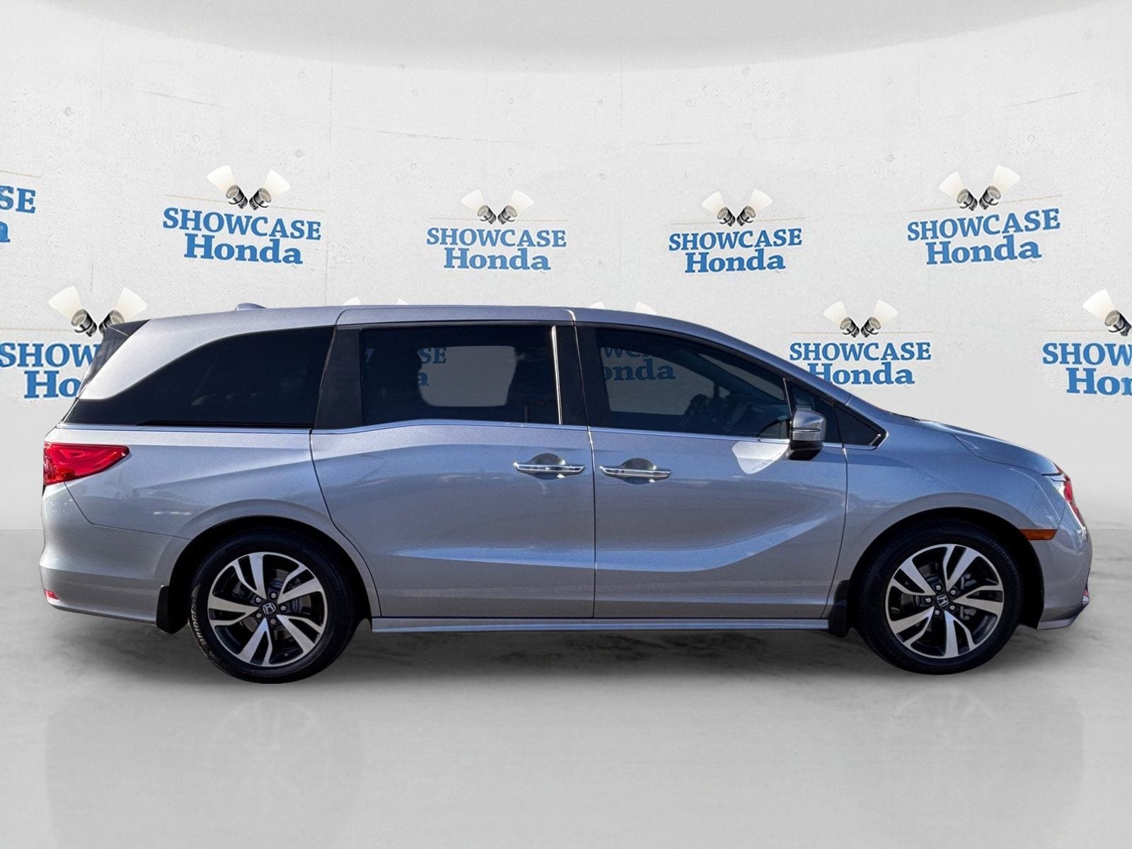 Certified 2023 Honda Odyssey Touring image 9
