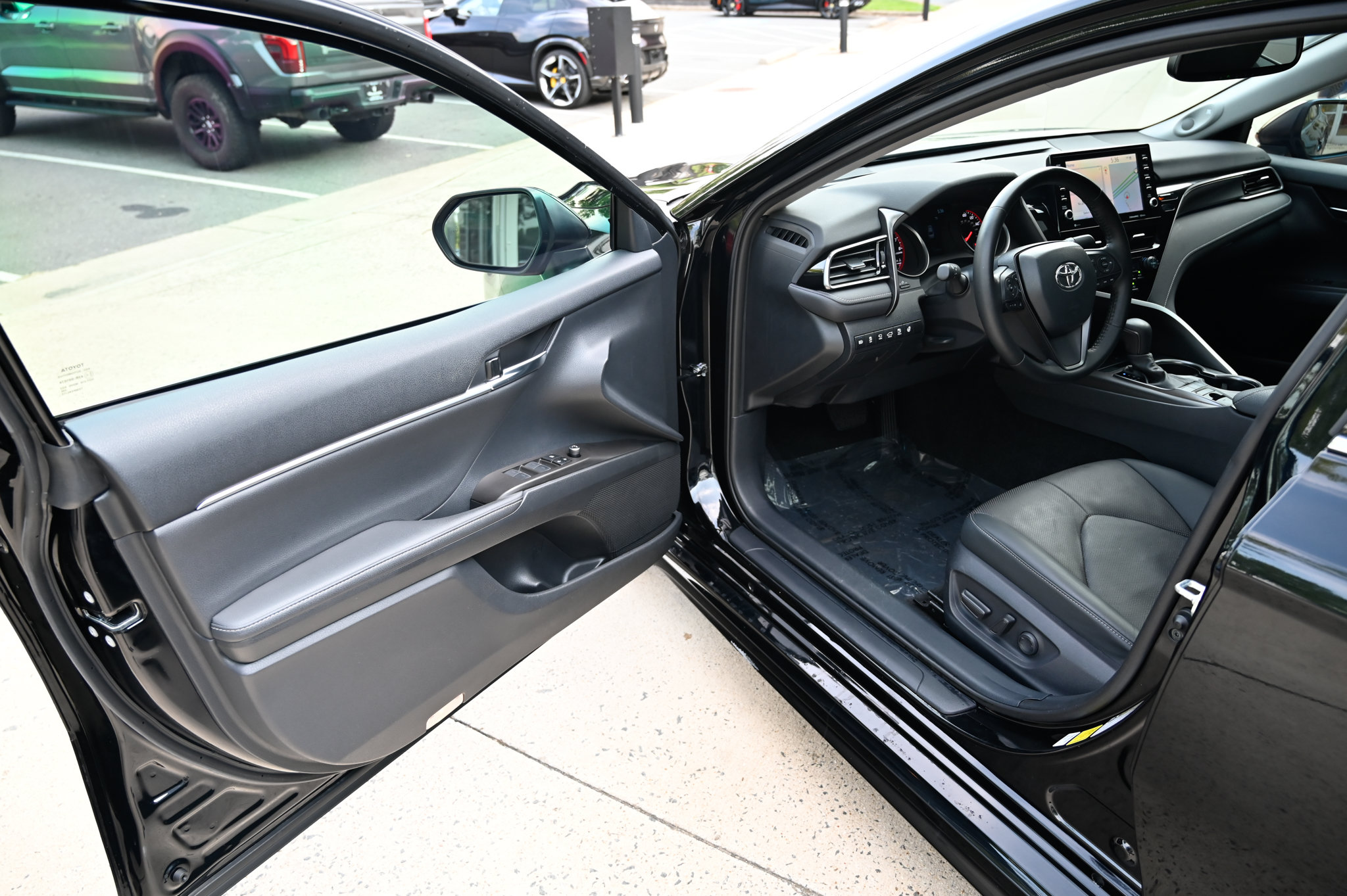 Used 2023 Toyota Camry XSE w/ Navigation Package FWD image 15