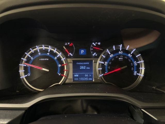 Used 2017 Toyota 4Runner SR5 AWD/4WD image 11