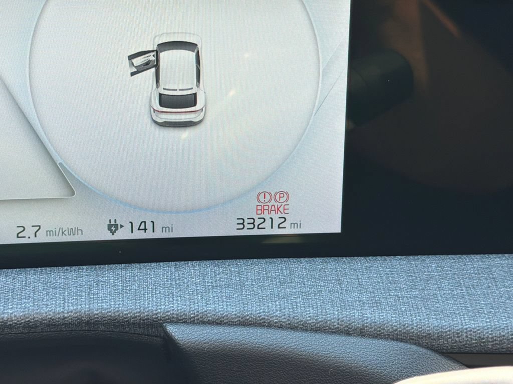 Used 2022 Kia EV6 Light RWD image 28