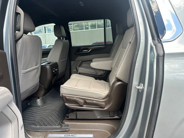 Used 2025 GMC Yukon XL Elevation AWD/4WD image 17