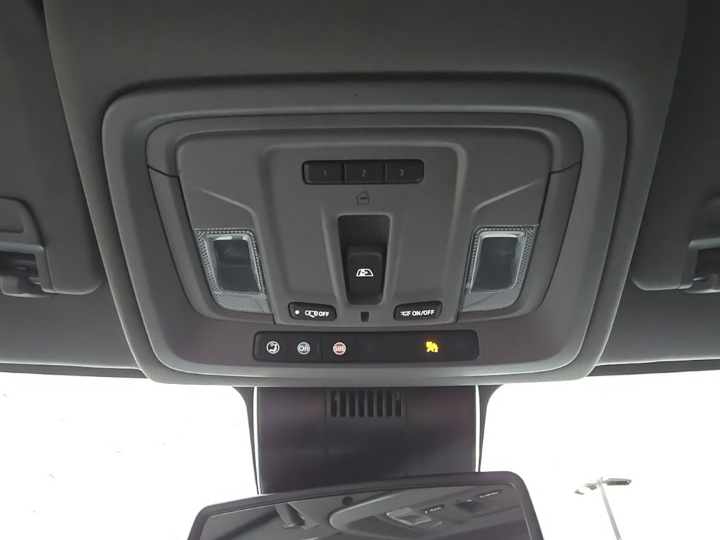 Used 2025 GMC Sierra 3500 SLE w/ SLE Value Package image 19