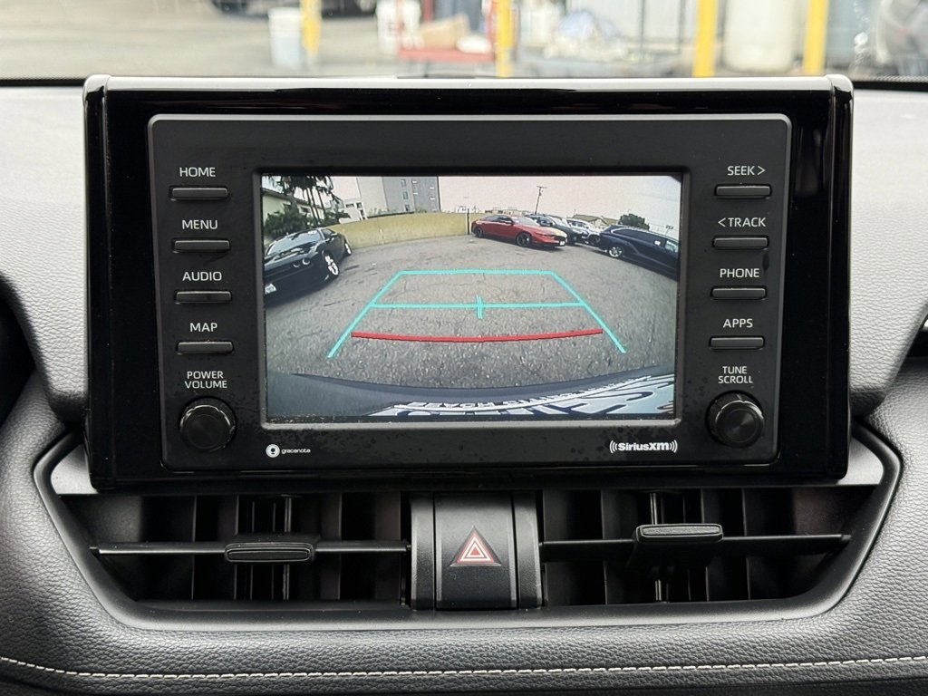 Used 2020 Toyota RAV4 LE w/ Carpet Mat Package image 28