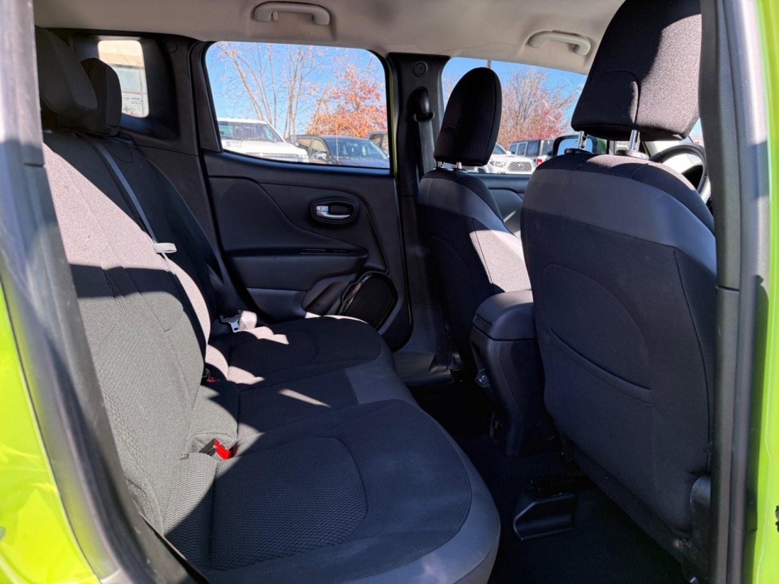 Used 2018 Jeep Renegade Altitude image 15