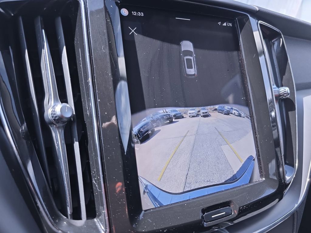 Used 2024 Volvo XC60 B5 Core w/ Protection Package Premier image 27