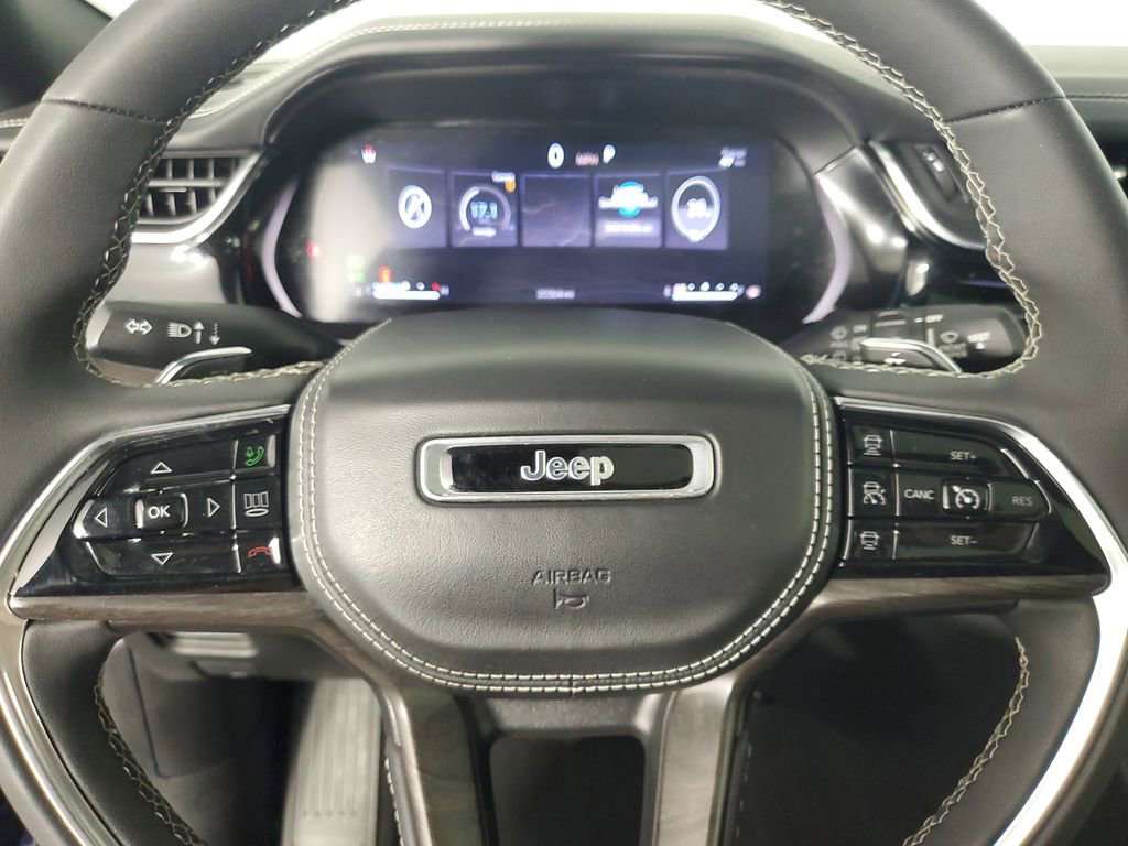 Used 2023 Jeep Grand Cherokee L Overland w/ Trailer Tow Group (B) image 24