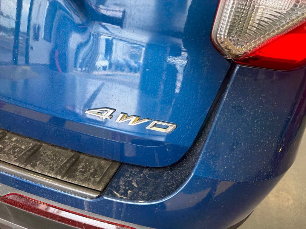 Used 2023 Ford Explorer XLT w/ Equipment Group 202A AWD/4WD image 8