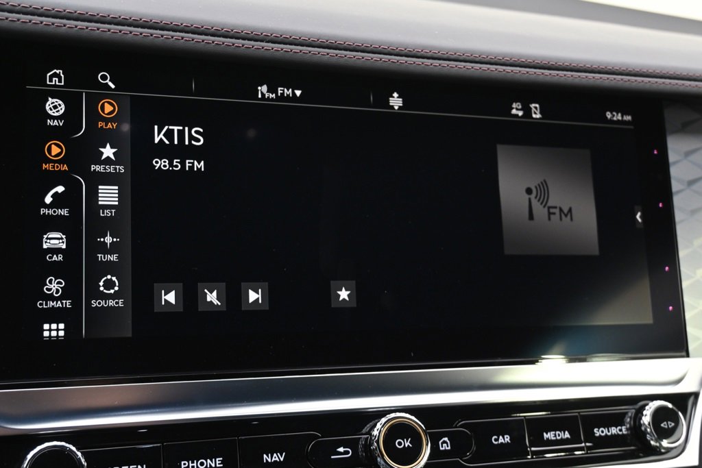 Used 2024 Bentley Continental GT image 33