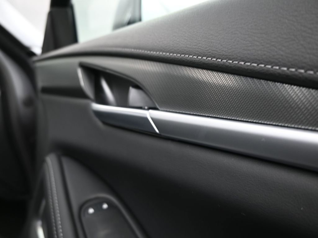 Certified 2025 INFINITI QX60 Luxe image 11