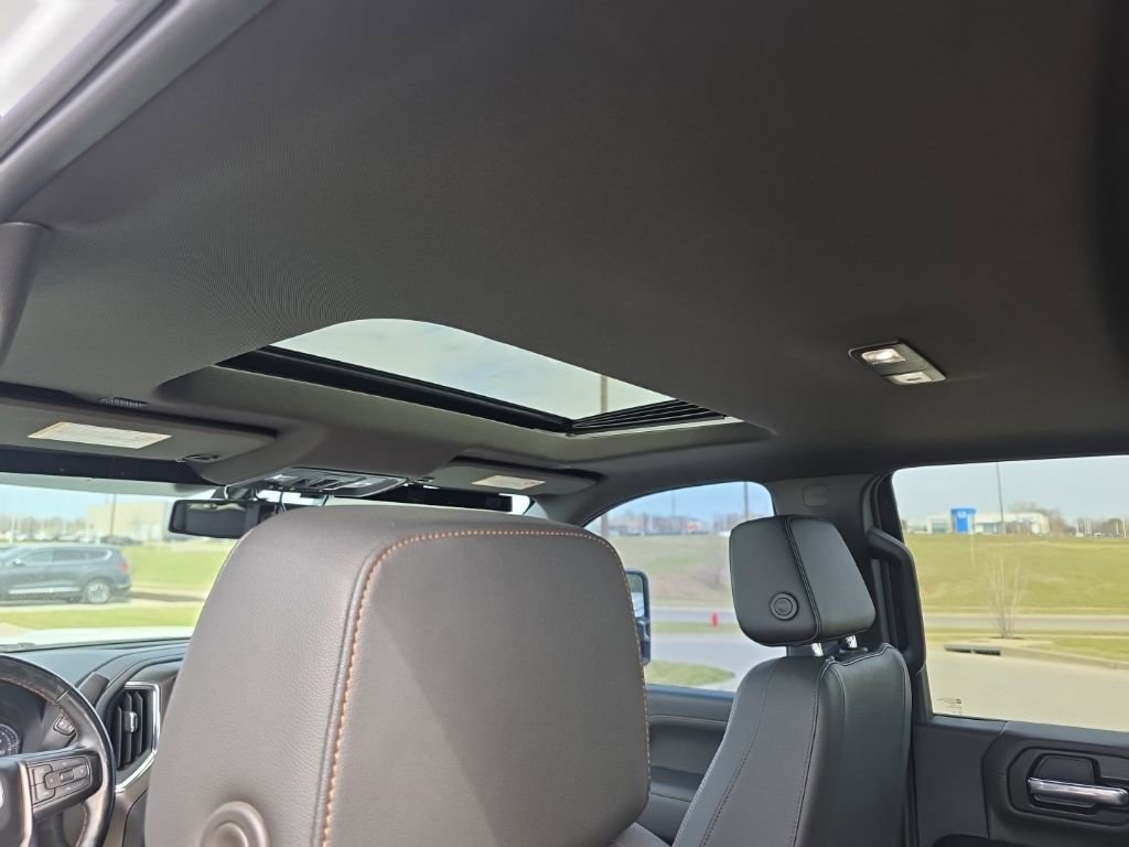 Used 2023 GMC Sierra 2500 AT4 w/ AT4 Preferred Package AWD/4WD image 11