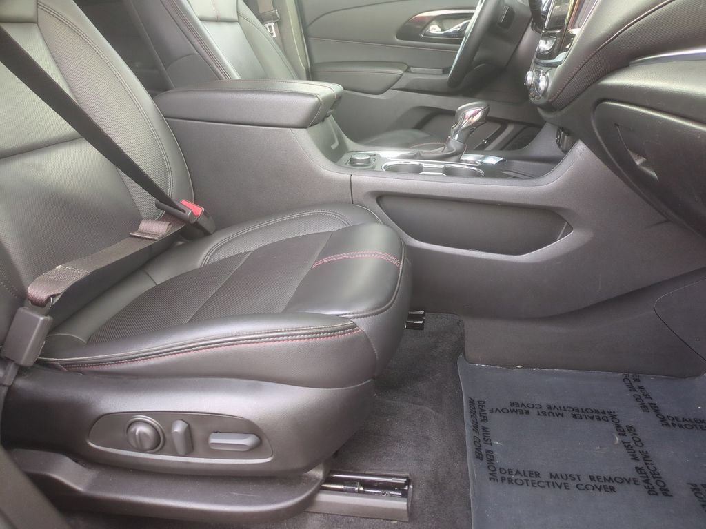Used 2023 Chevrolet Traverse RS AWD/4WD image 20