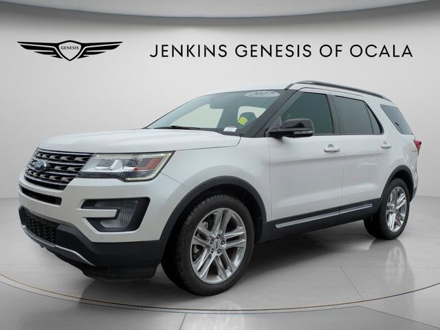 Used 2017 Ford Explorer XLT w/ Equipment Group 202A image 7