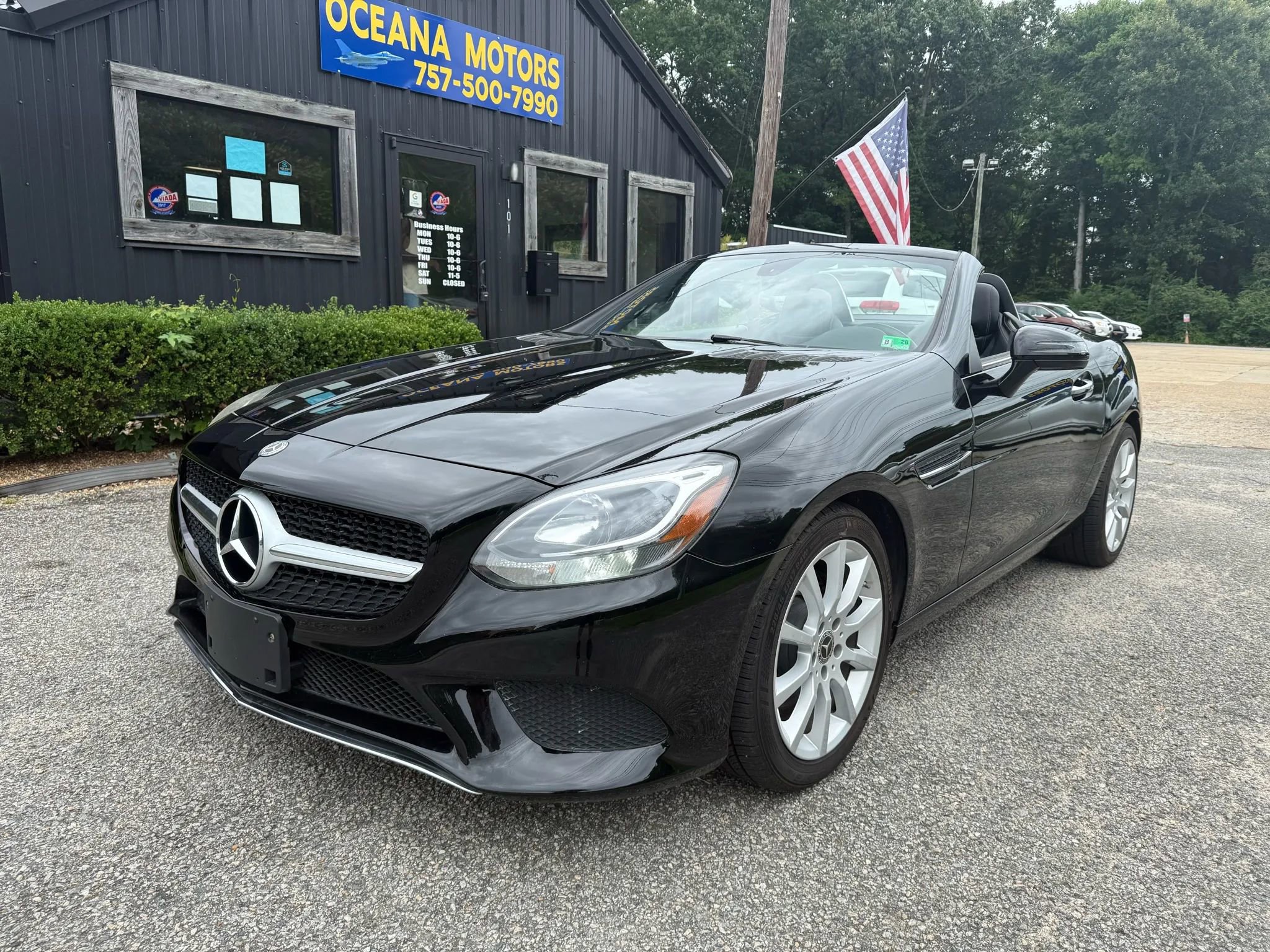 Used 2018 Mercedes-Benz SLC 300 image 13