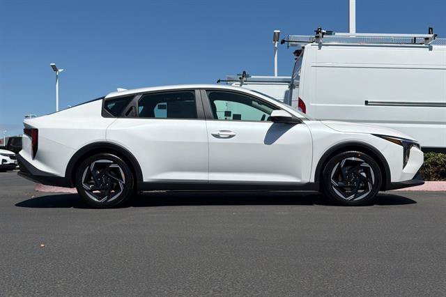 New 2026 Kia K4 EX FWD image 3
