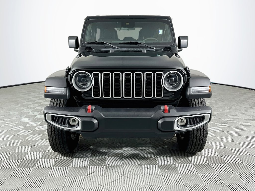 Used 2025 Jeep Wrangler Unlimited Sahara AWD/4WD image 2
