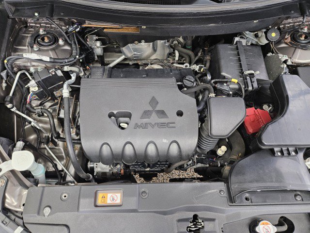 Used 2018 Mitsubishi Outlander LE FWD image 7