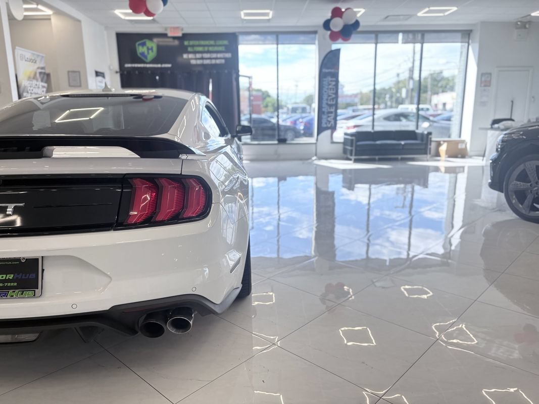 Used 2021 Ford Mustang GT Premium w/ GT Performance Package RWD image 13
