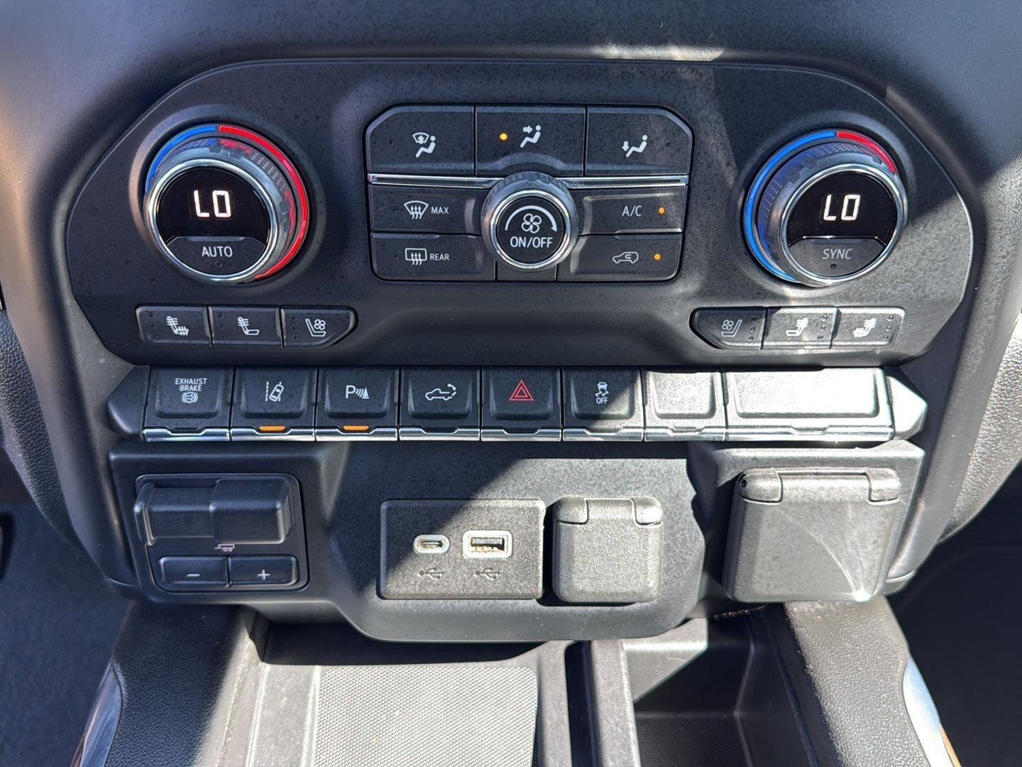 Used 2021 Chevrolet Silverado 3500 High Country w/ Z71 Off-Road Package image 20