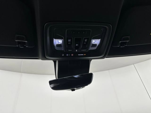 Used 2025 Chevrolet Silverado 1500 ZR2 w/ Technology Package image 24