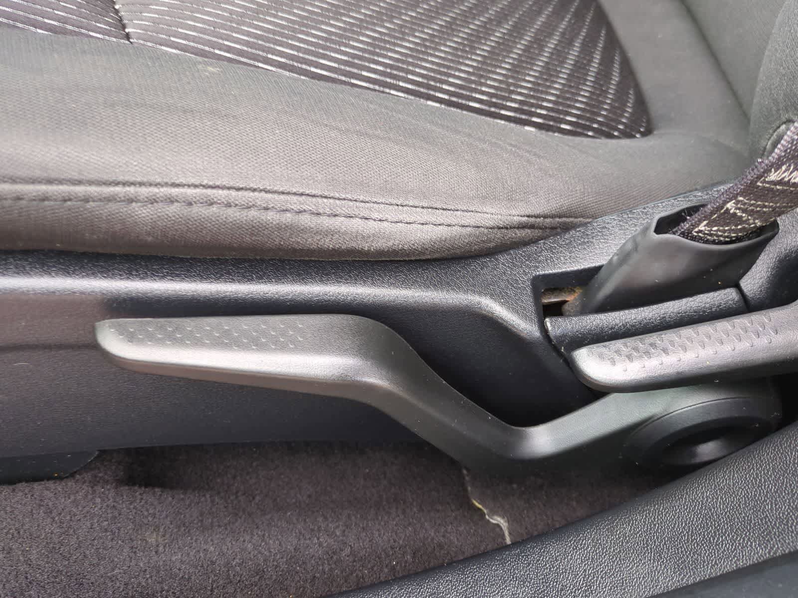 Used 2016 Dodge Journey SE w/ Flexible Seating Group image 16