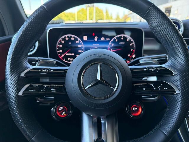 Used 2025 Mercedes-Benz GLC 43 AMG 4MATIC image 30