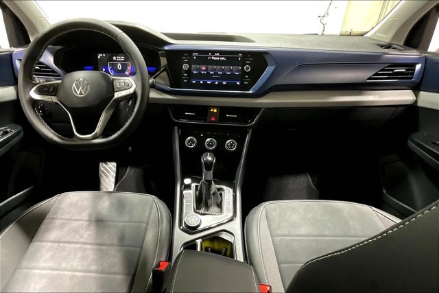 Used 2023 Volkswagen Taos SE w/ Panoramic Sunroof Package AWD/4WD image 15