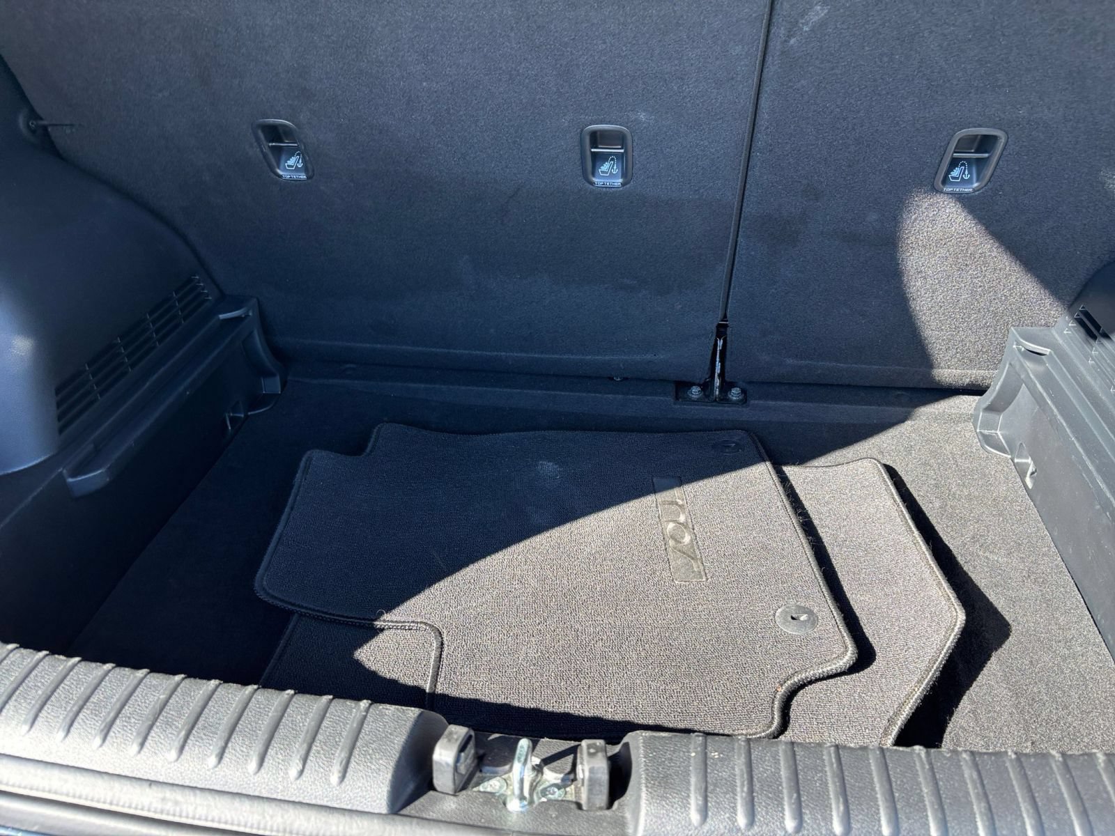 Used 2025 Kia Soul LX w/ LX Technology Package FWD image 30