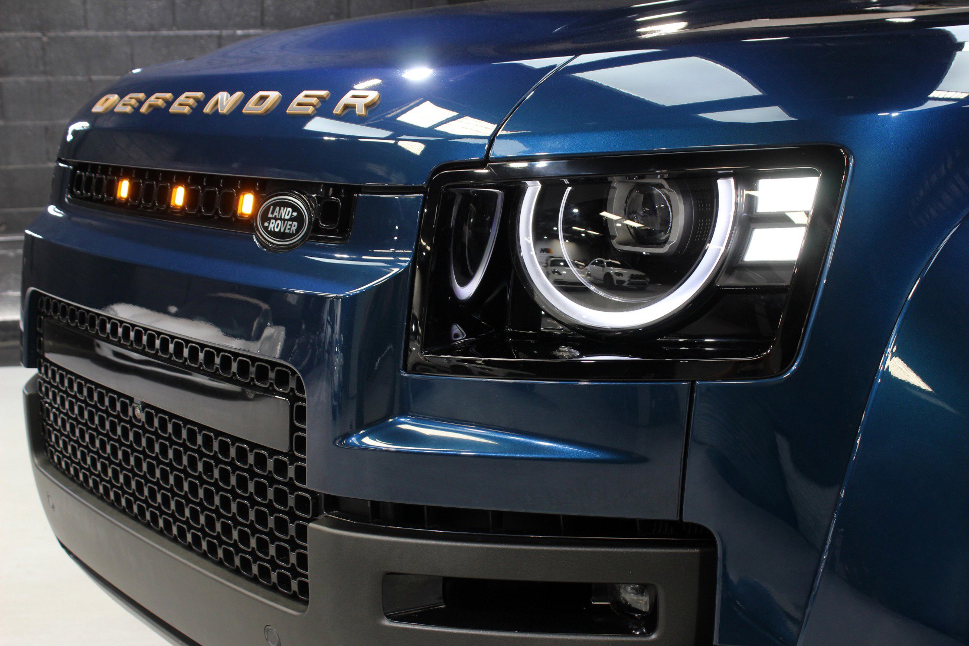 Used 2026 Land Rover Defender 110 image 6