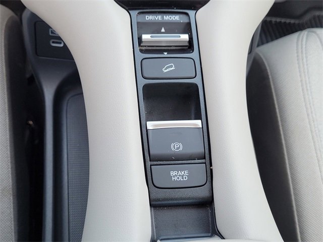 Used 2026 Honda HR-V LX image 25