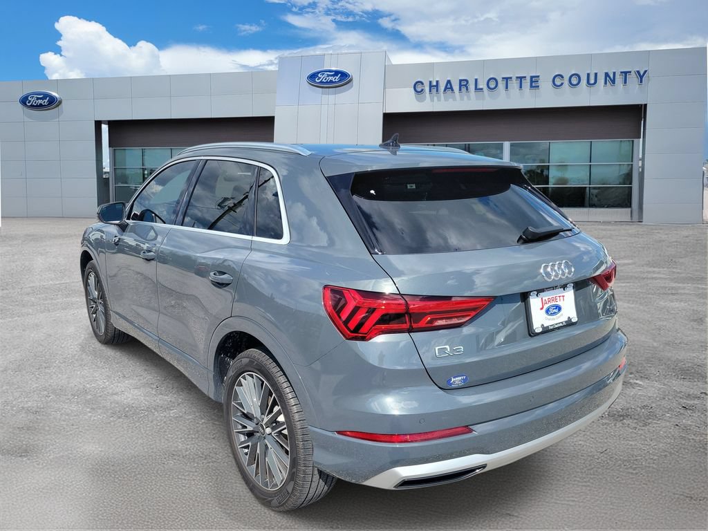 Used 2022 Audi Q3 2.0T Premium Plus w/ Premium Plus Package AWD/4WD image 2