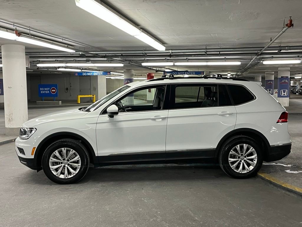 Used 2018 Volkswagen Tiguan SE w/ Panoramic Sunroof Package image 29