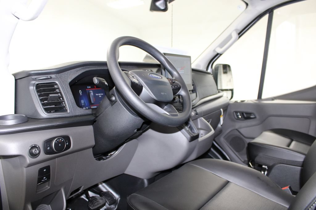 New 2026 Ford Transit 250 148 Medium Roof w/ Load Area Protection Package RWD image 13