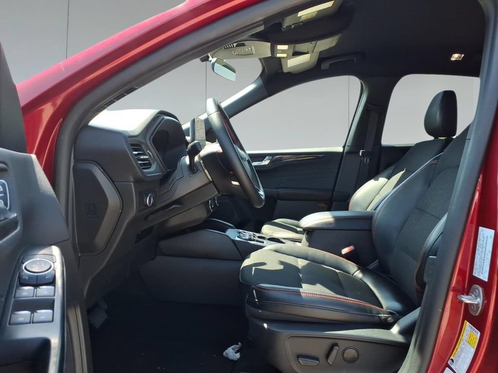 Used 2025 Ford Escape ST-Line AWD/4WD image 15