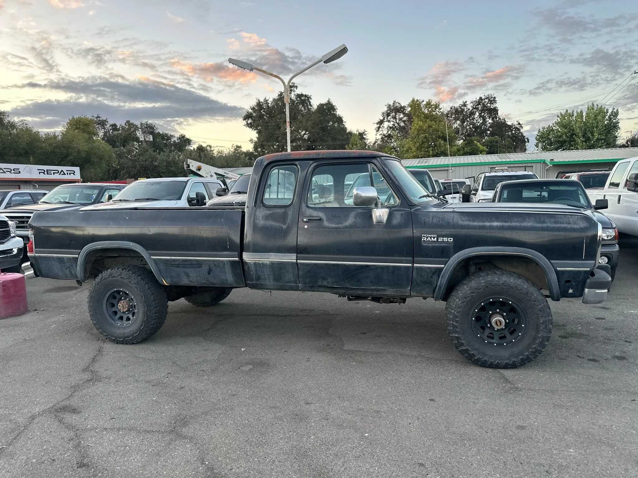 Used 1993 Dodge D/W Truck 250 AWD/4WD image 2