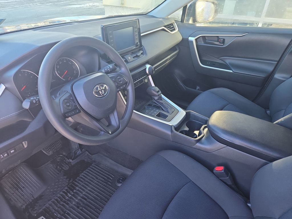 Used 2020 Toyota RAV4 LE w/ All Weather Liner Package image 29