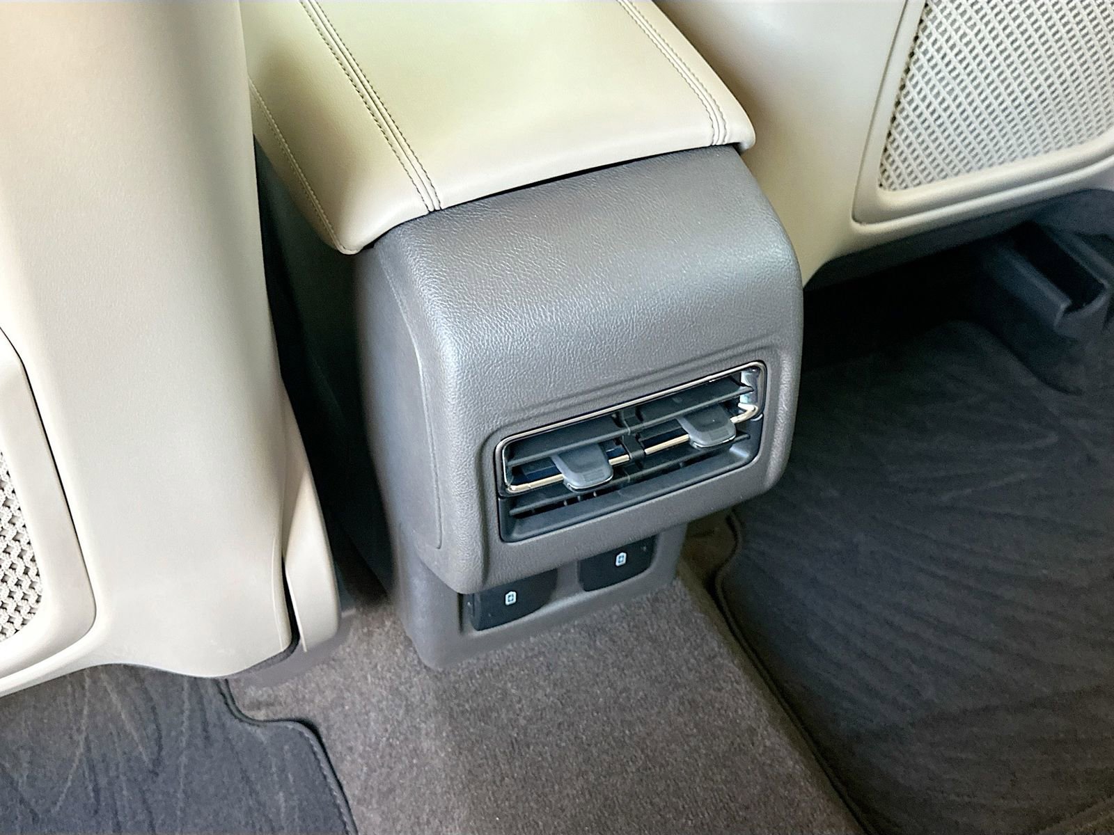 Used 2023 Lincoln Corsair Reserve w/ Equipment Group 201A image 25