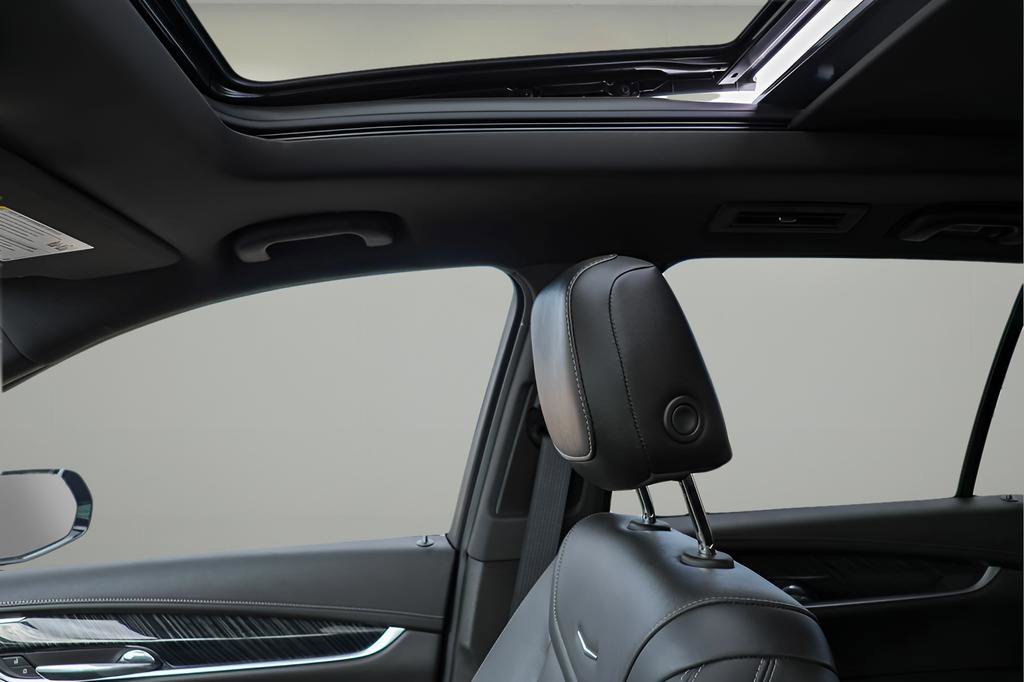 Used 2023 Cadillac XT6 Premium Luxury w/ Technology Package image 19