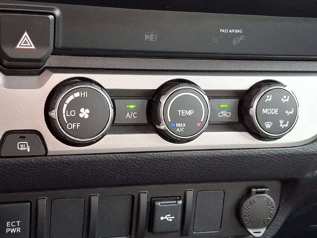 Used 2022 Toyota Tacoma SR RWD image 16