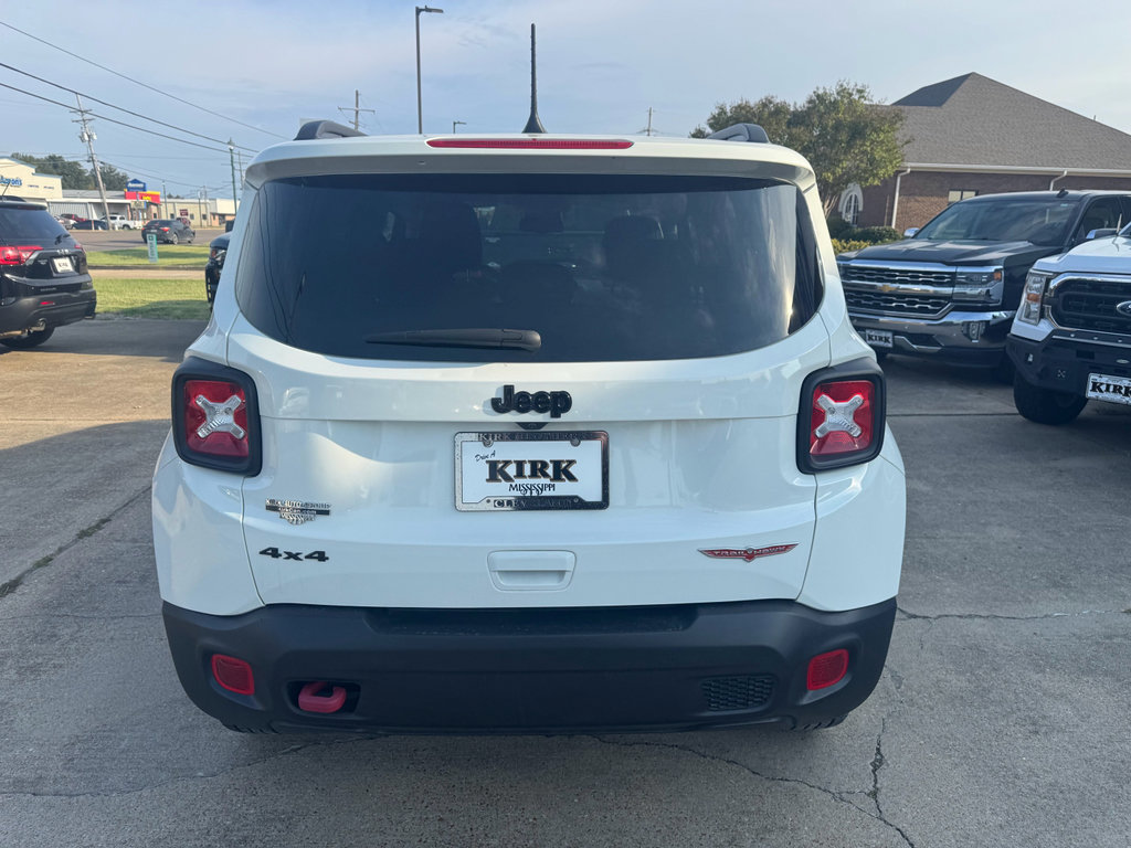 Used 2023 Jeep Renegade Trailhawk w/ Trailhawk Elite Group image 4