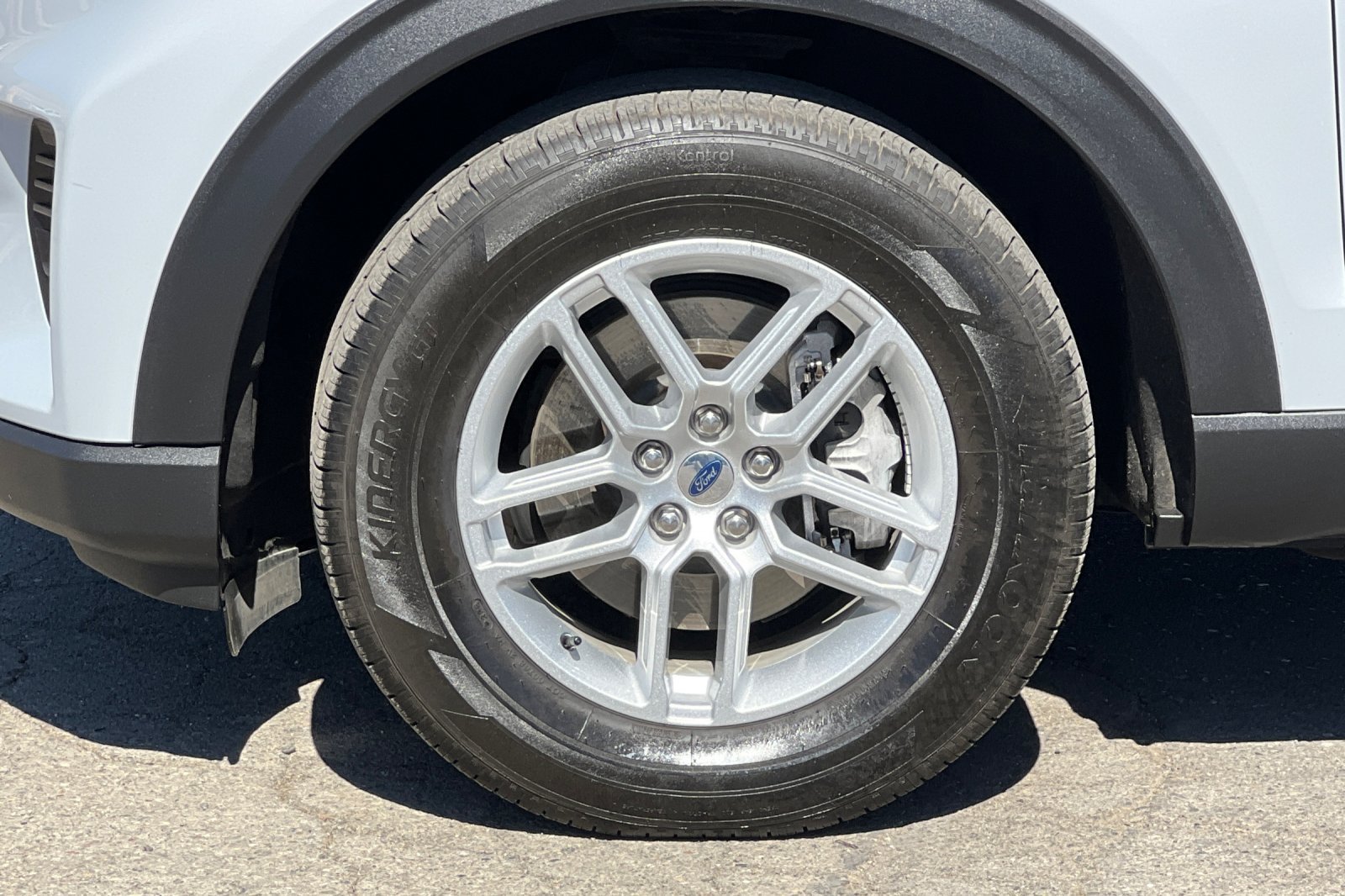 Certified 2025 Ford Explorer Active AWD/4WD image 28