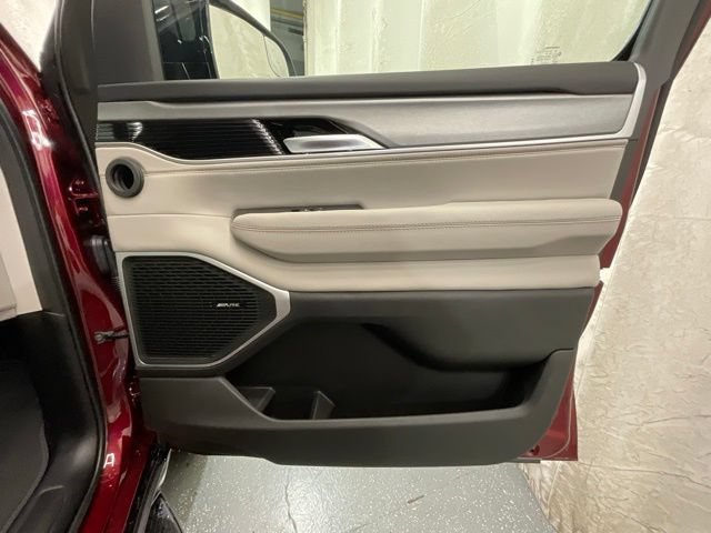 New 2026 Jeep Grand Wagoneer L Limited AWD/4WD image 22