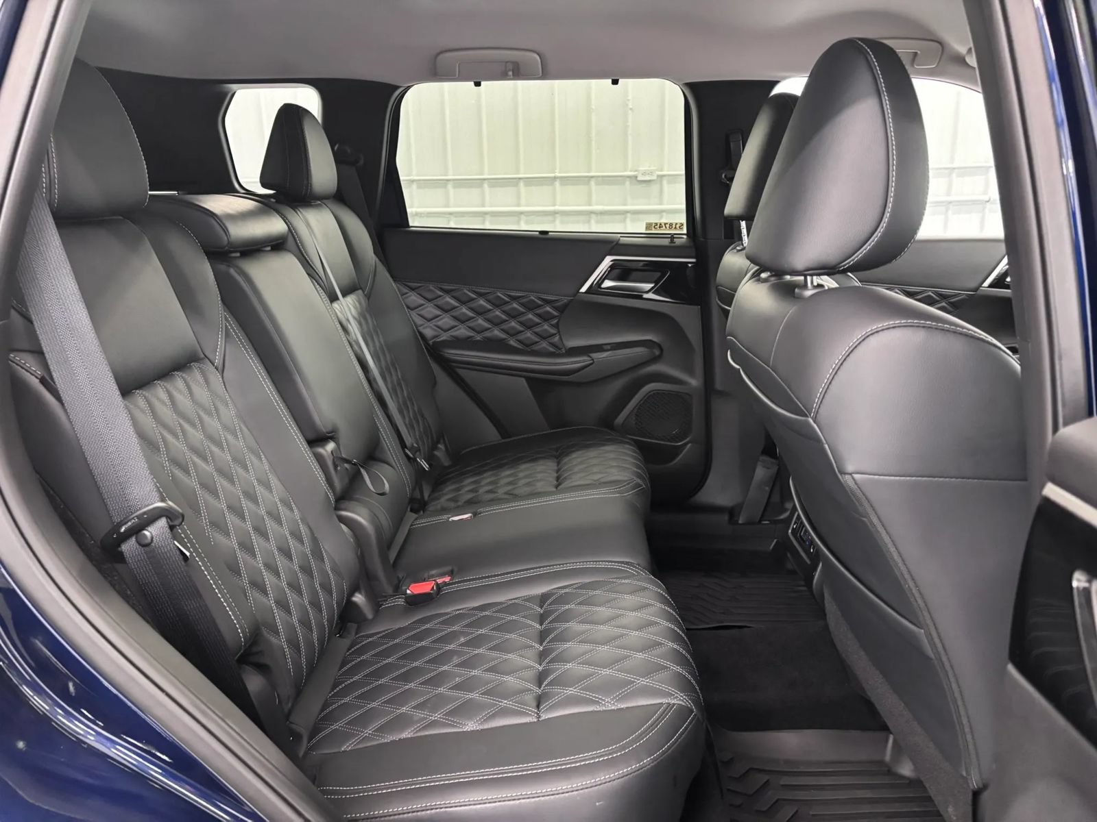 Used 2024 Mitsubishi Outlander SEL AWD/4WD image 32