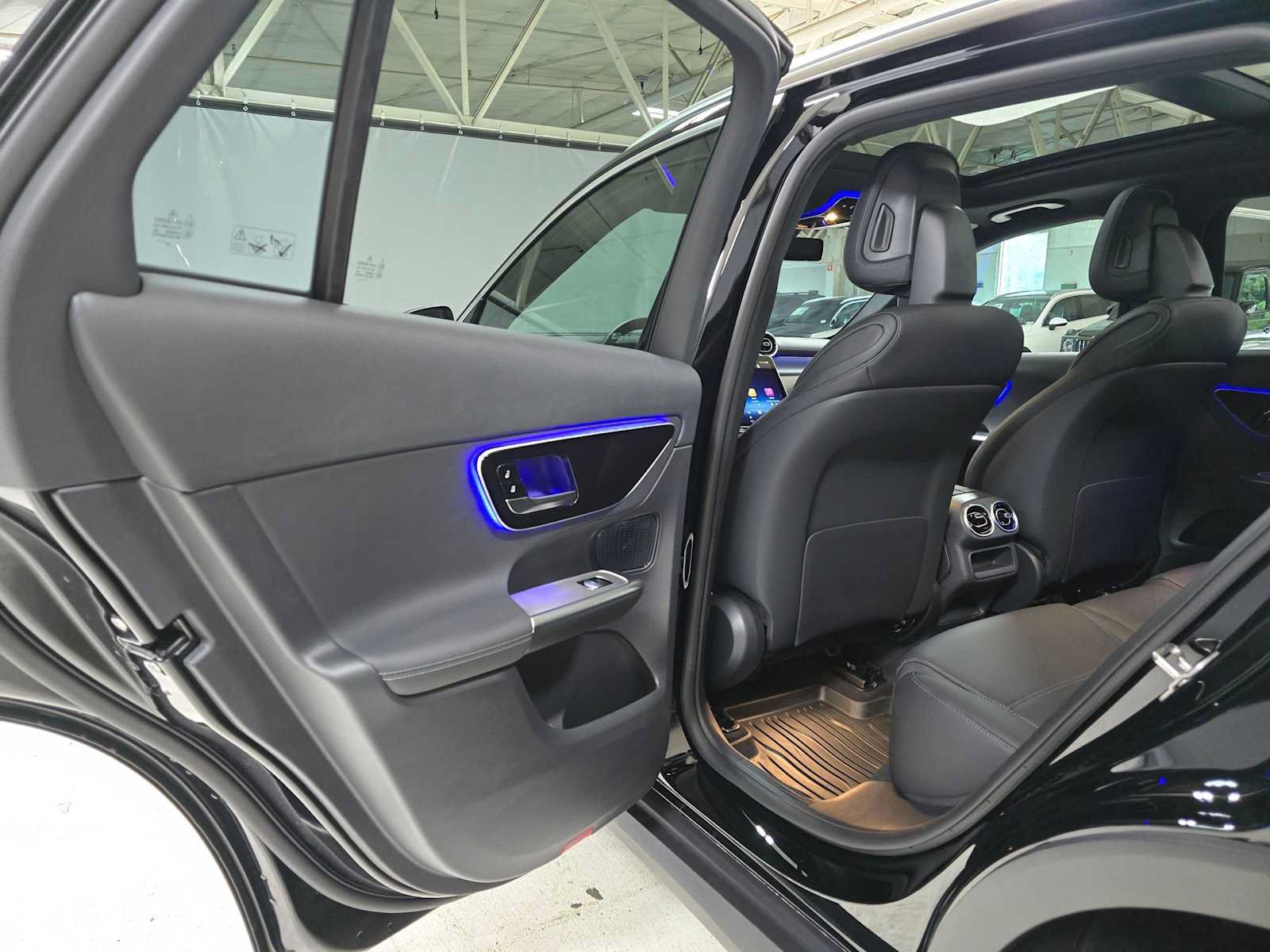 Used 2026 Mercedes-Benz GLC 300 4MATIC image 15
