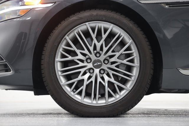 Used 2021 Genesis G90 3.3T Premium RWD image 12