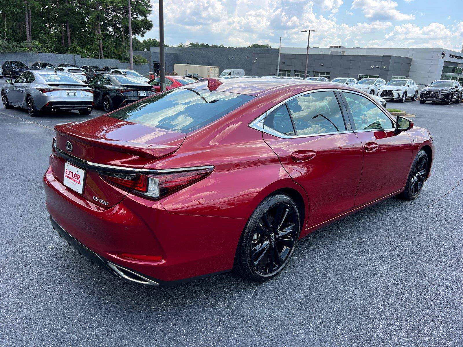 Certified 2024 Lexus ES 350 F Sport w/ Accessory Package (Z2) FWD image 5