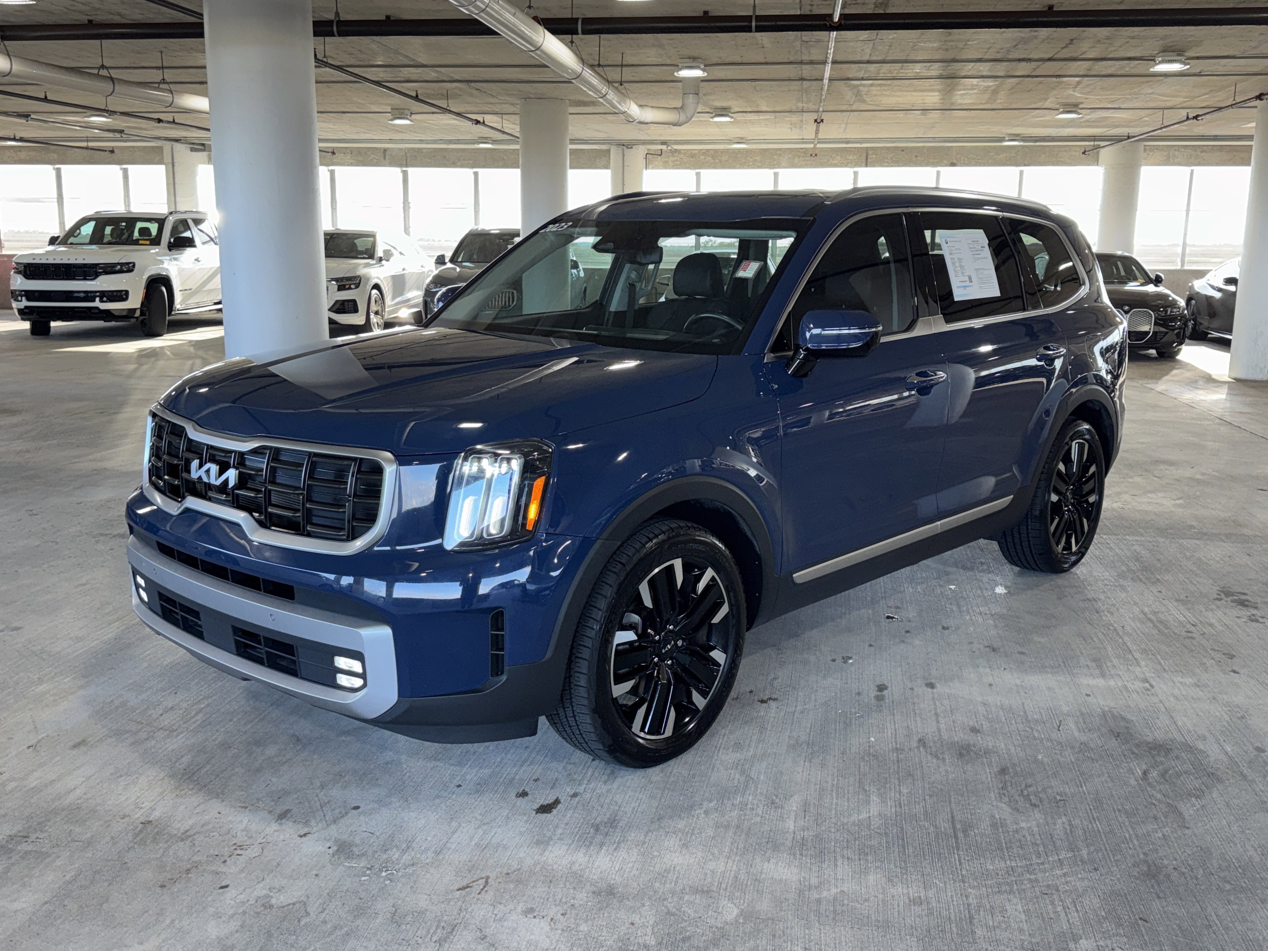Used 2023 Kia Telluride SX Prestige image 4
