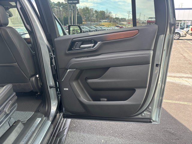 New 2026 GMC Yukon XL Denali AWD/4WD image 37